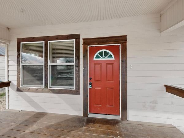 1315 E Arlington Avenue, Fort Worth, TX 76104