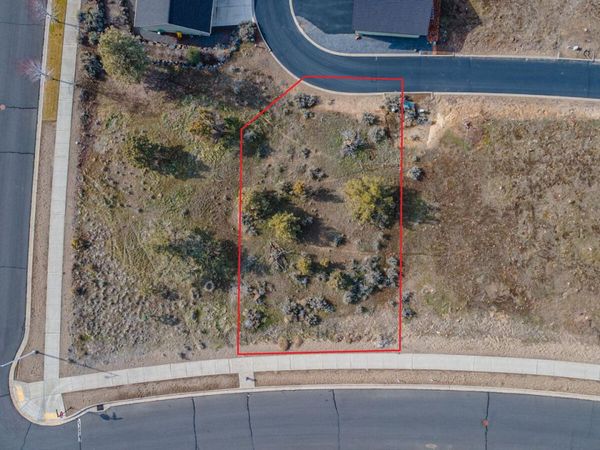 464 SE Manzanita Drive, Madras, OR 97741