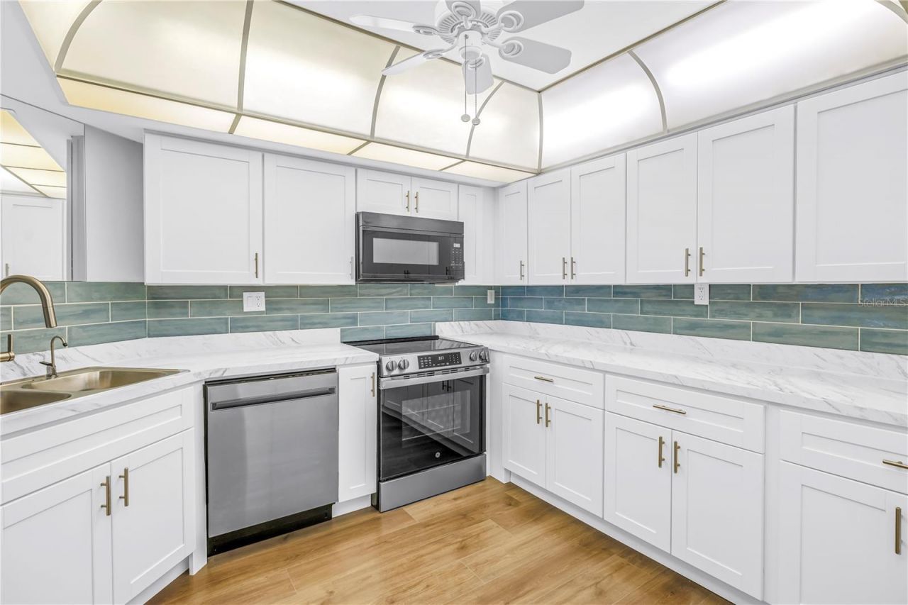 7400 Sun Island Drive S, Unit 103, South Pasadena, FL 33707 Photo
