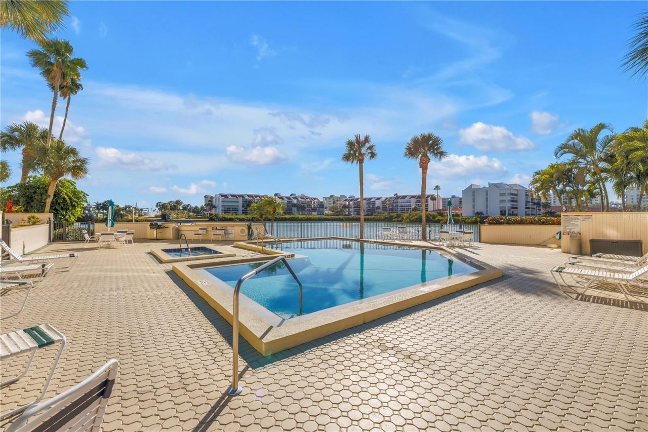 7400 Sun Island Drive S, Unit 103, South Pasadena, FL 33707 Photo