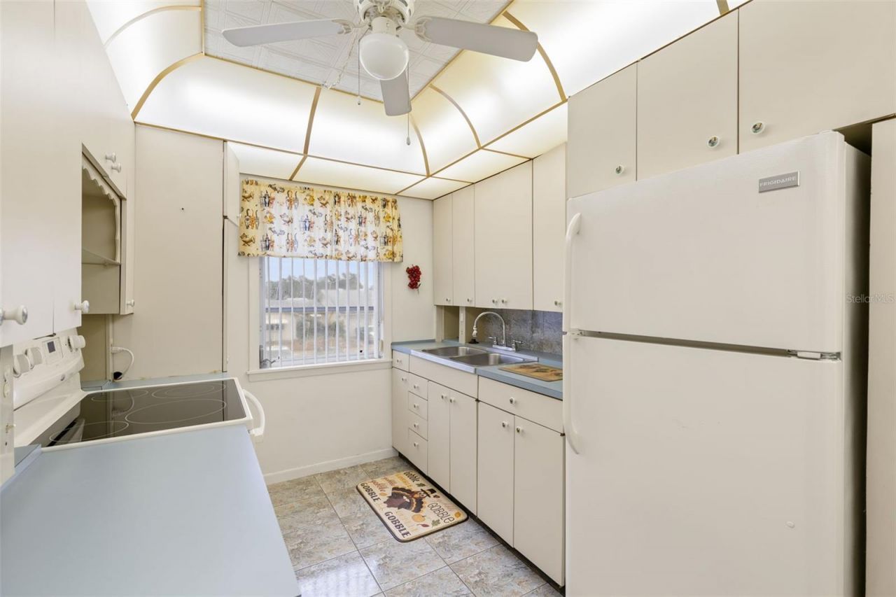 3275 37th Way S, Unit D, Saint Petersburg, FL 33711 Photo