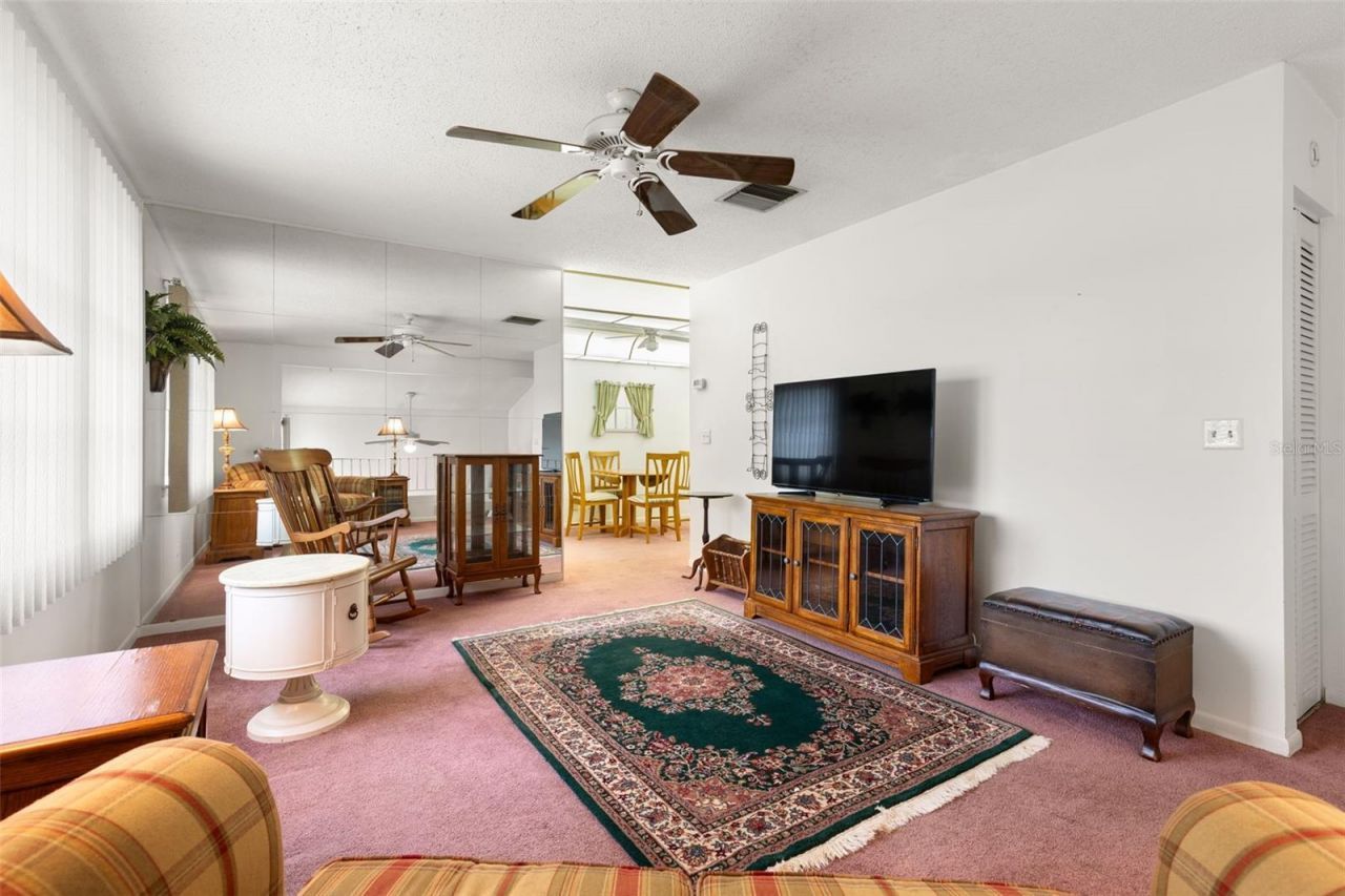 3275 37th Way S, Unit D, Saint Petersburg, FL 33711 Photo