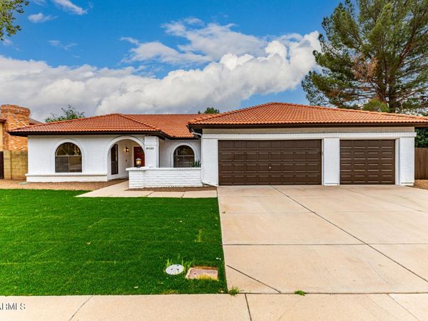 6425 W CROCUS Drive, Glendale, AZ 85306