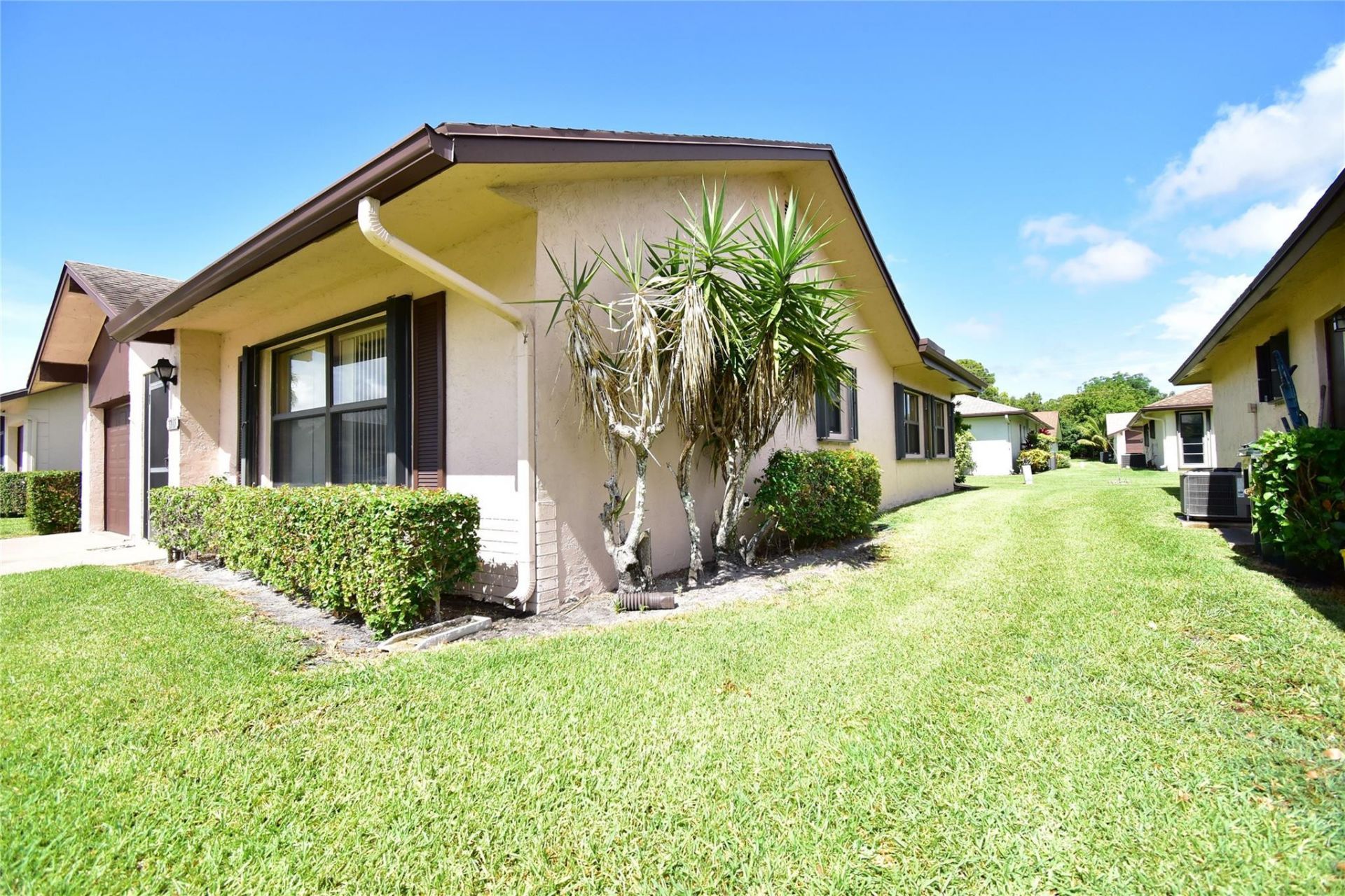 3305 Silver Buttonwood Drive, Greenacres, FL 33463 Photo