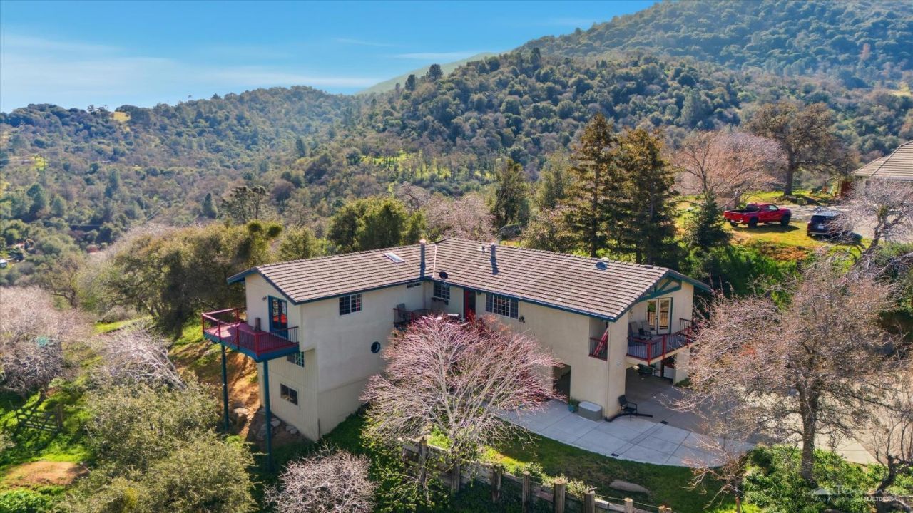 28891 Cuesta Court, Keene, CA 93531 Main Photo