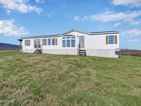 505 Trentham Rd, Spring City, TN 37381