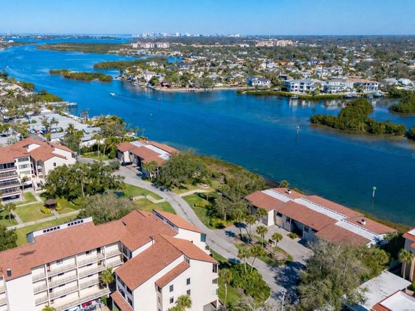 6275 MIDNIGHT PASS ROAD, Unit 6275, SARASOTA, FL 34242