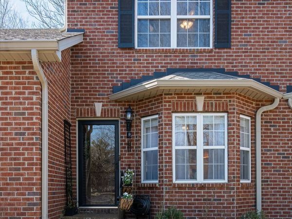 1007 Cashmere Dr, Thompsons Station, TN 37179