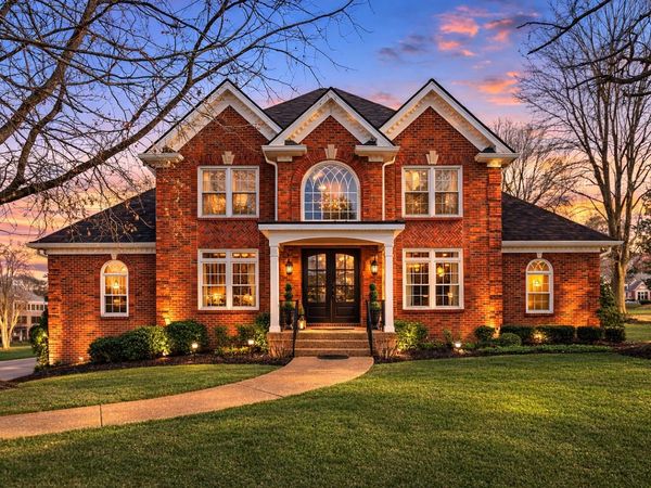 102 Saltwood Pl, Hendersonville, TN 37075