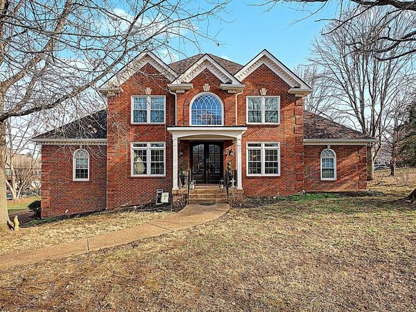 102 Saltwood Pl, Hendersonville, TN 37075