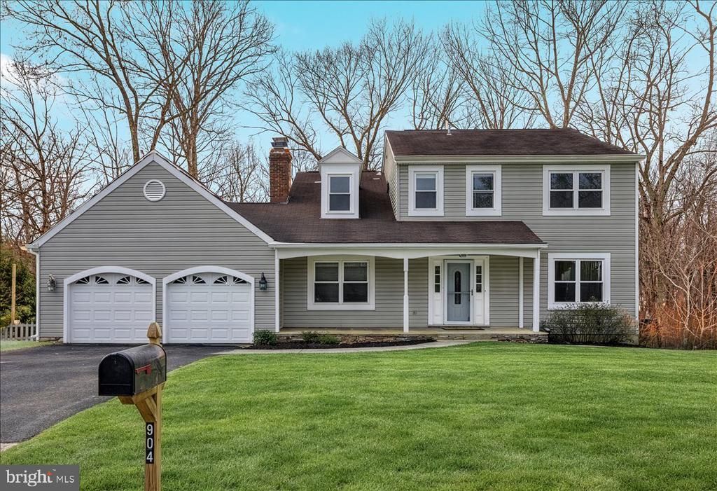 904 Old River Way Court, Sterling, VA 20164 Main Photo