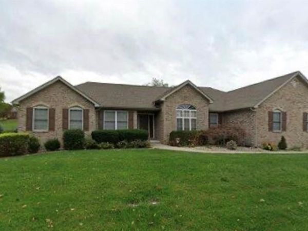 1816 10th Fairway Drive, Belleville, IL 62220