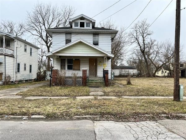 906 Addison Street, Flint, MI 48505