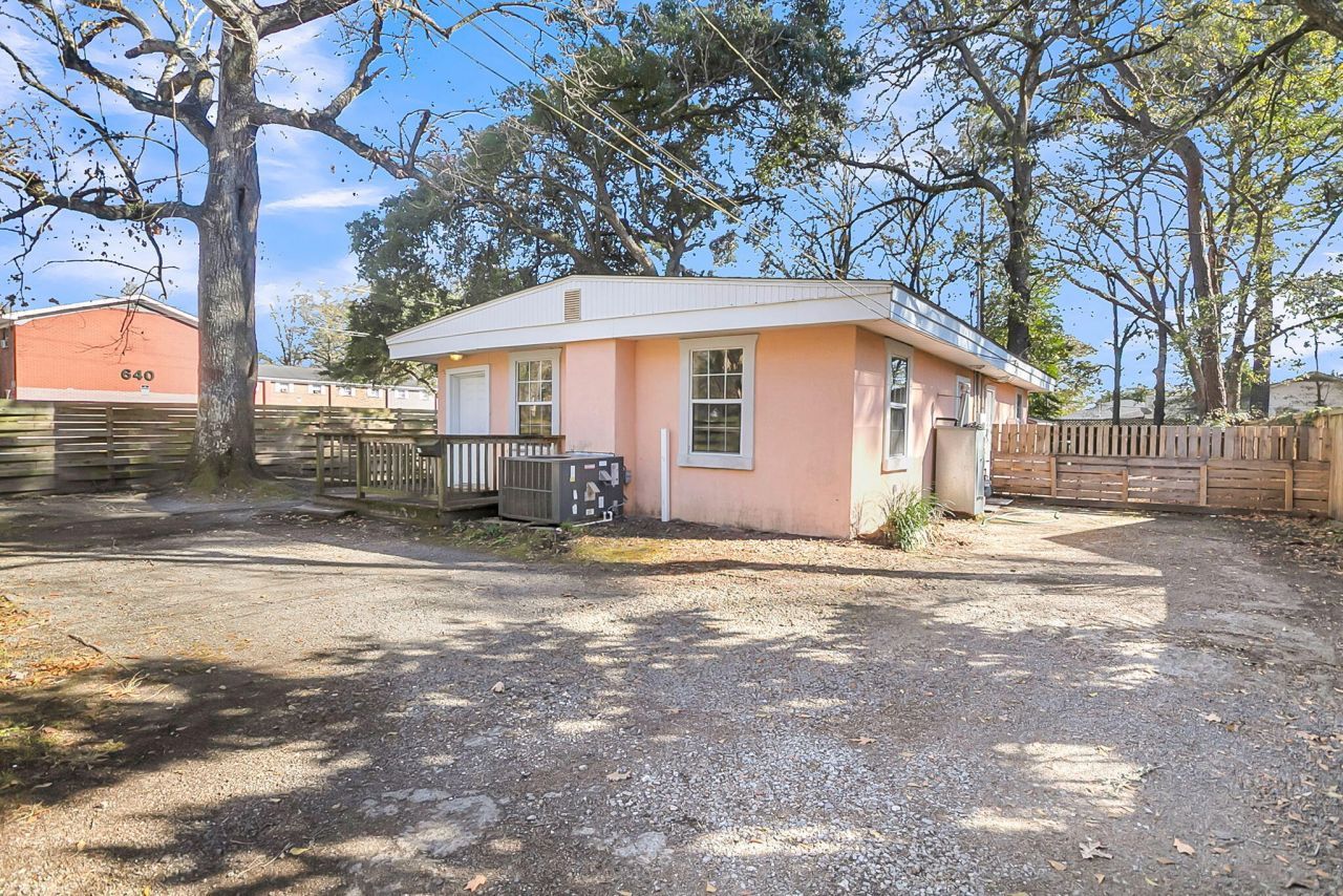 1507 Evergreen Street Photo 18