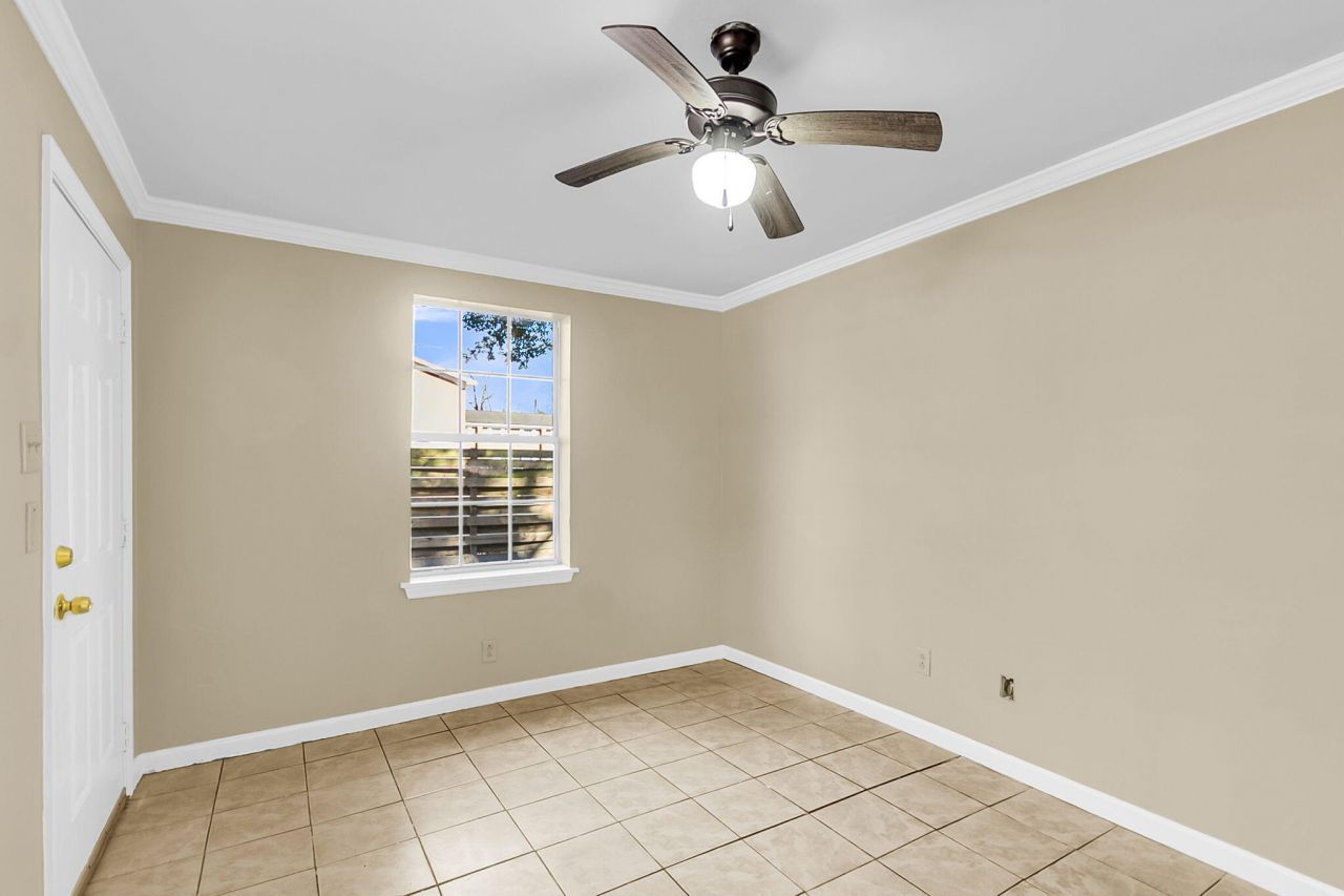 1507 Evergreen Street Photo 19