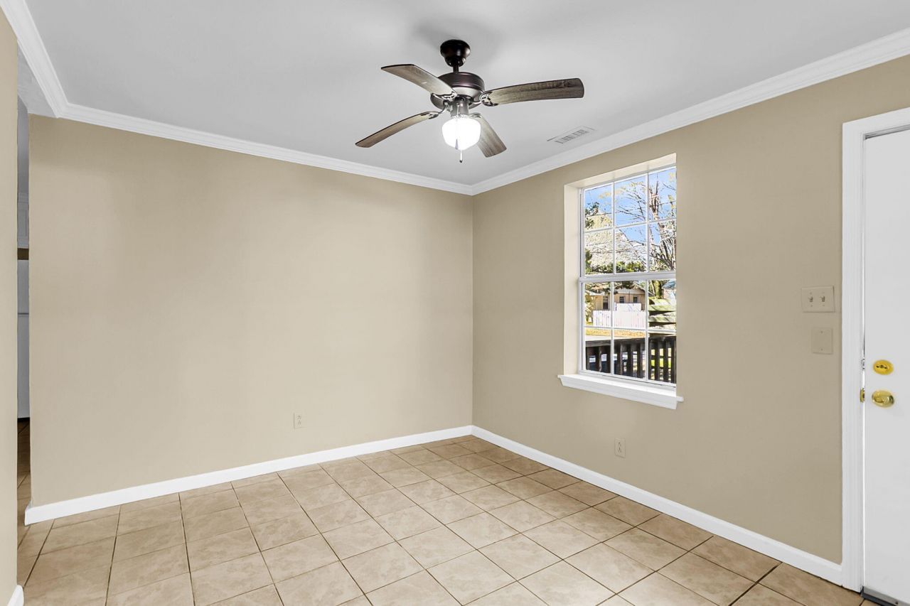 1507 Evergreen Street Photo 21