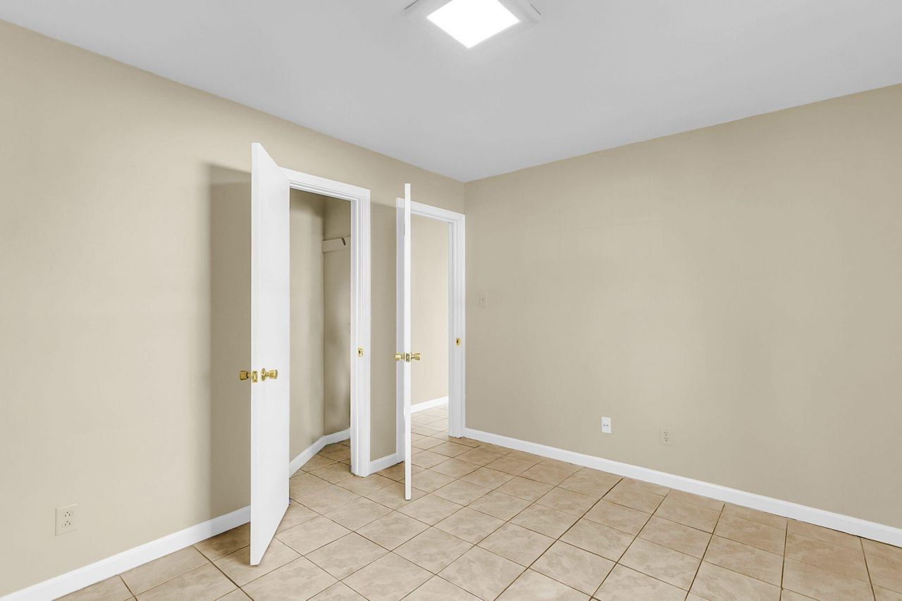 1507 Evergreen Street Photo 24