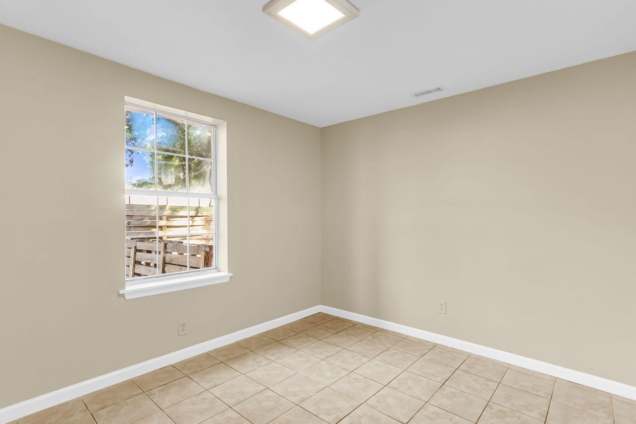 1507 Evergreen Street Photo 25