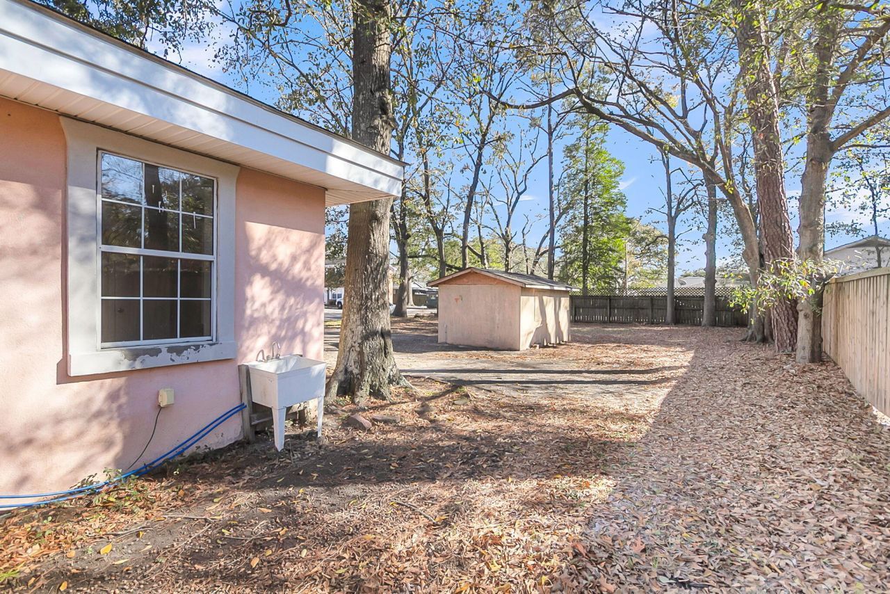 1507 Evergreen Street Photo 32