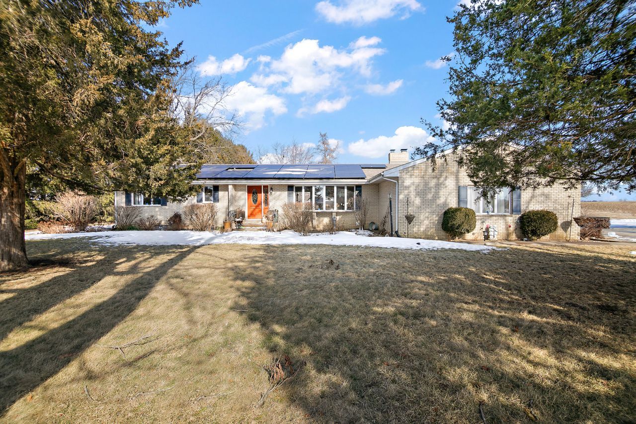 17349 E 9000n Road, Grant Park, IL 60940 Main Photo