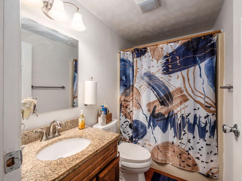 7001 Richfield Drive, Reynoldsburg, OH 43068 Photo 12