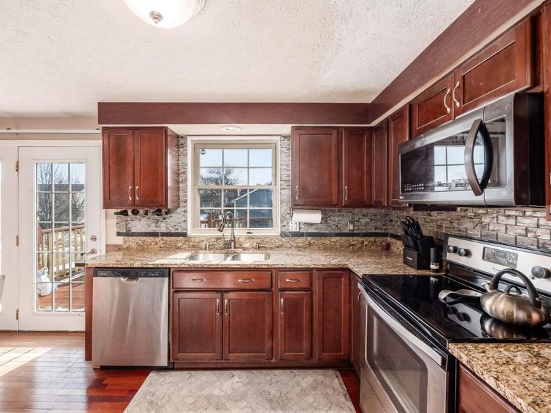 7001 Richfield Drive, Reynoldsburg, OH 43068 Photo 5