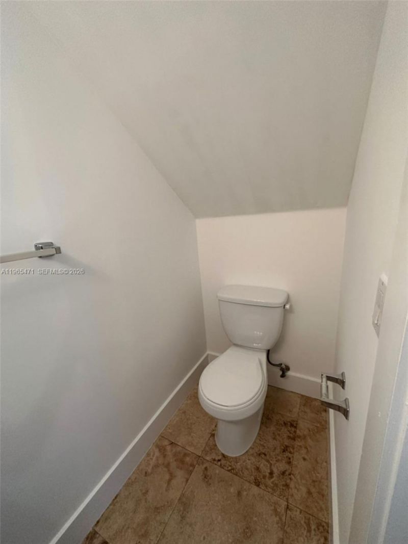 2772 SW 31st Ct , Unit 2772, Miami, FL 33133 Photo