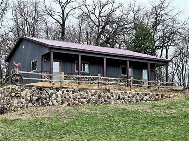 51 Minnesota Avenue S, Oronoco, MN 55960