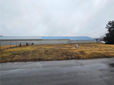 N 24th Street, Lexington, MO 64067