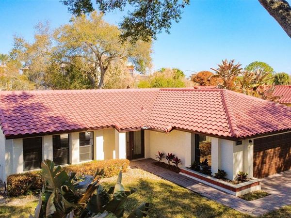 8019 N MADEIRA COURT, ORLANDO, FL 32836