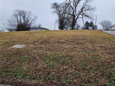 203 N 23rd Street, Lexington, MO 64067