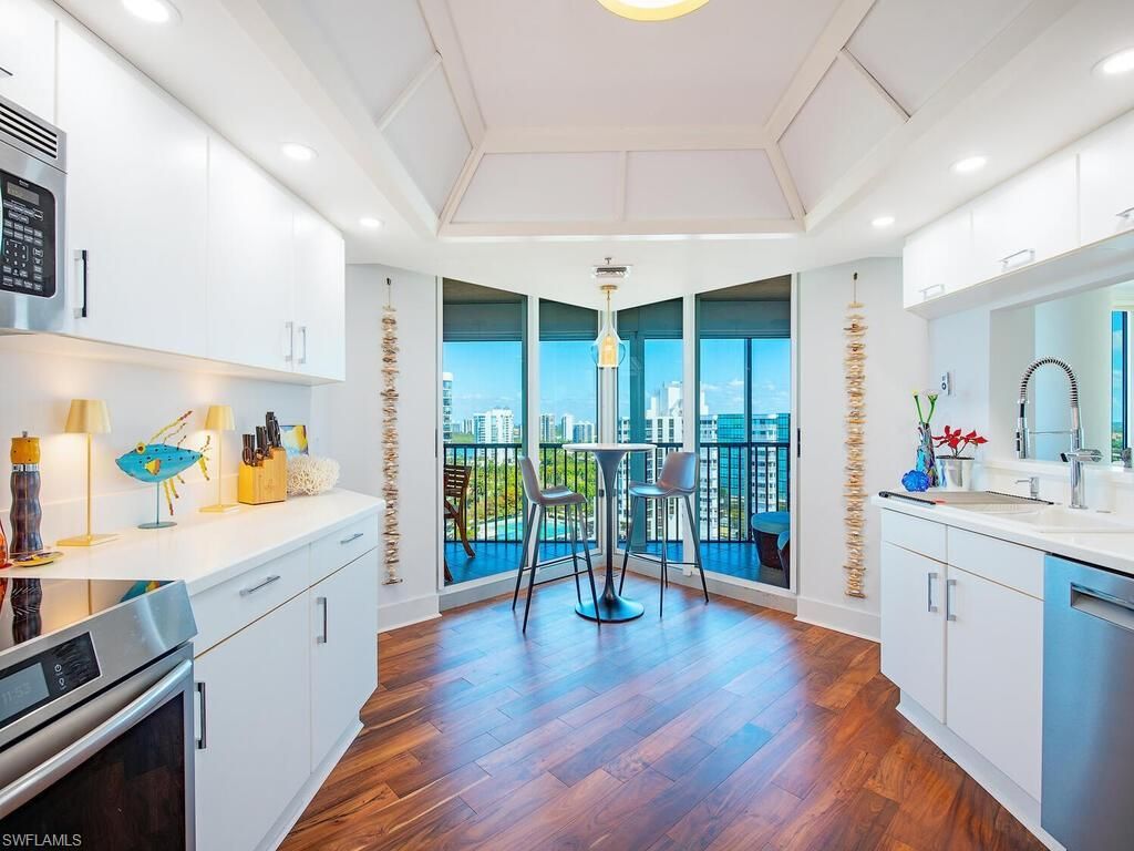 4651 Gulf Shore Blvd N, Unit 1707, Naples, FL 34103 Photo