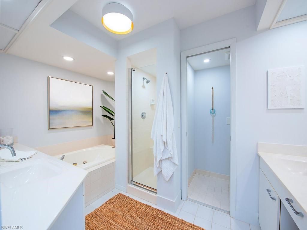 4651 Gulf Shore Blvd N, Unit 1707, Naples, FL 34103 Photo