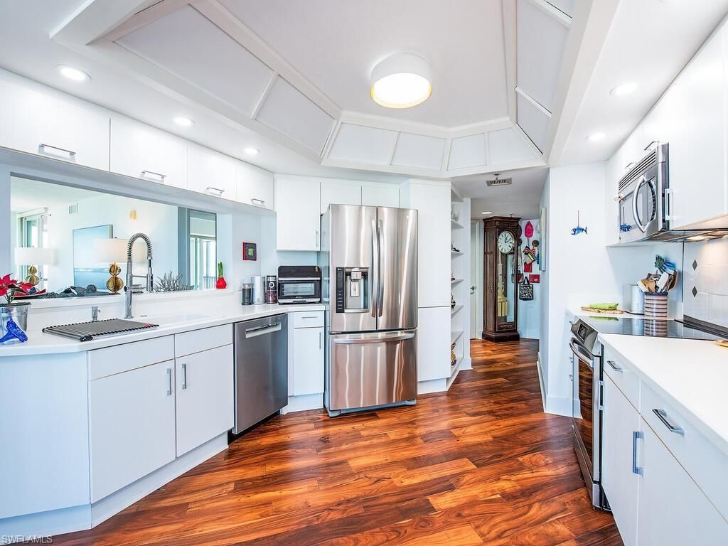 4651 Gulf Shore Blvd N, Unit 1707, Naples, FL 34103 Photo