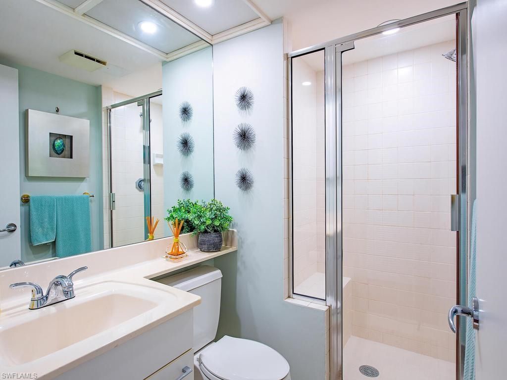 4651 Gulf Shore Blvd N, Unit 1707, Naples, FL 34103 Photo