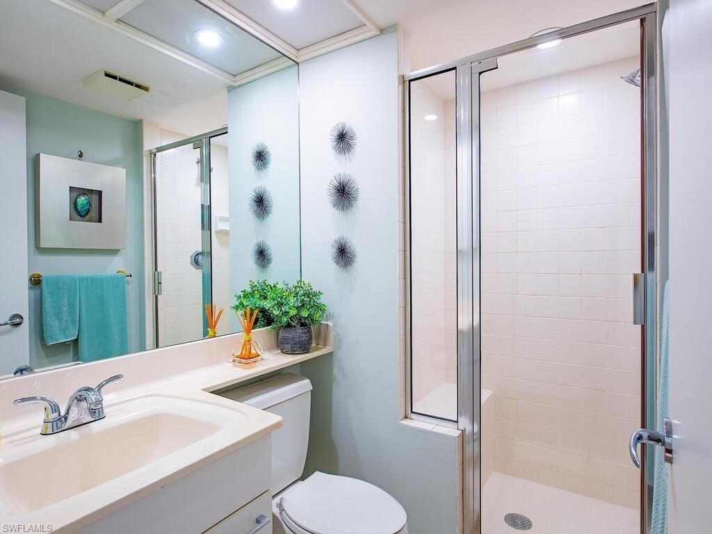 4651 Gulf Shore Blvd N, Unit 1707, Naples, FL 34103 Photo