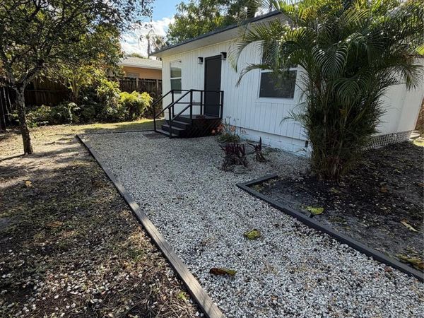 615 SW 14th Ave, Unit 2, Fort Lauderdale, FL 33312