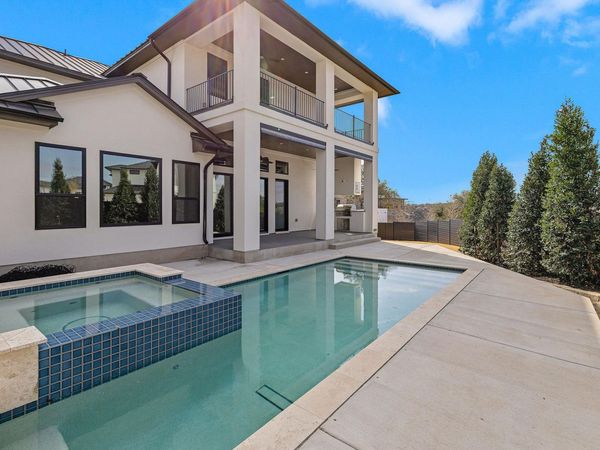 5900 Moondust LN, Austin, TX 78730