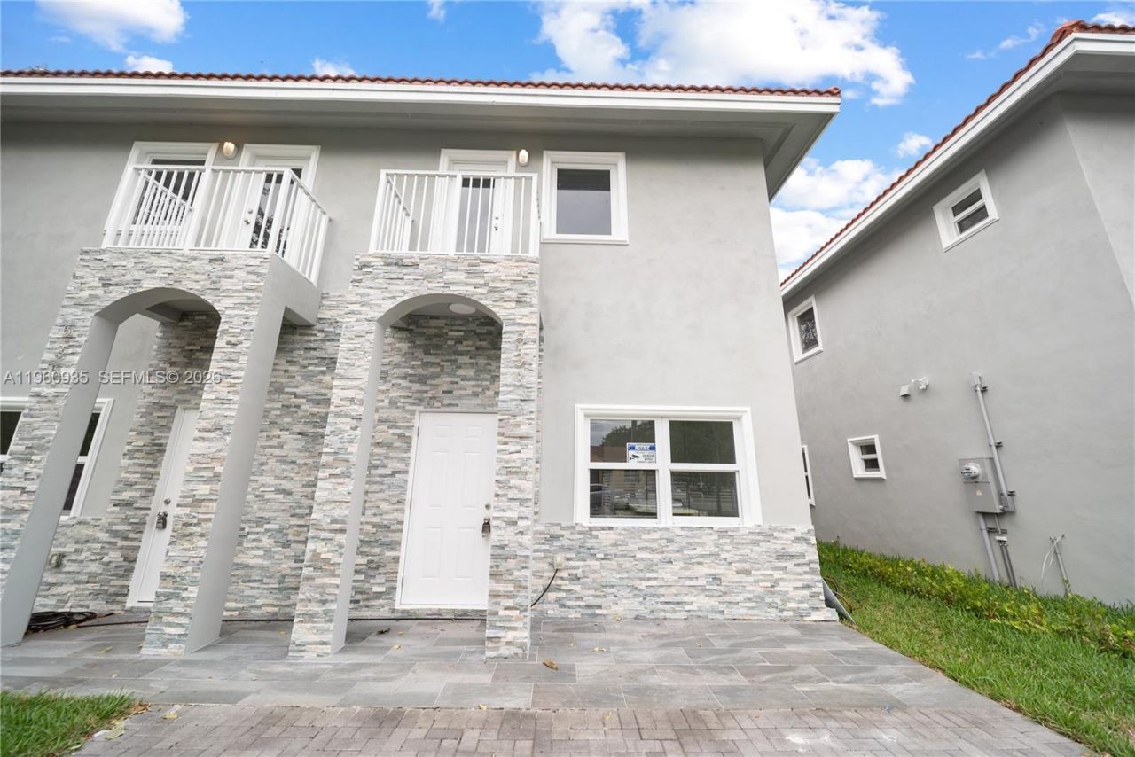 529 NW 56th St , Miami, FL 33127 Photo