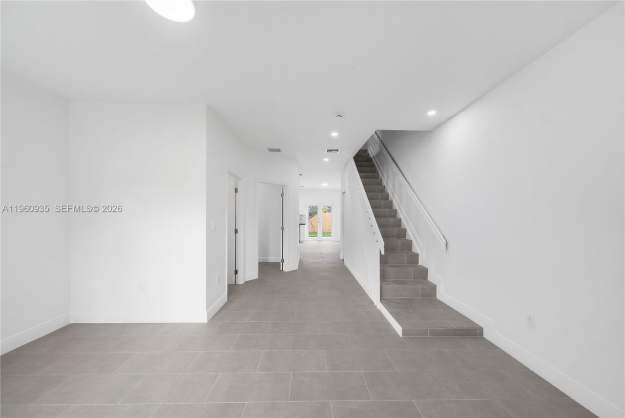 529 NW 56th St , Miami, FL 33127 Photo