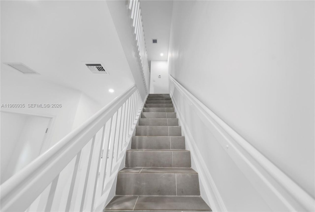 529 NW 56th St , Miami, FL 33127 Photo