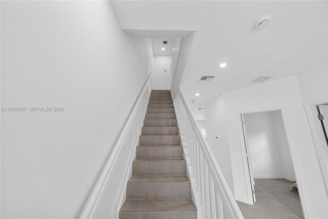 529 NW 56th St , Miami, FL 33127 Photo