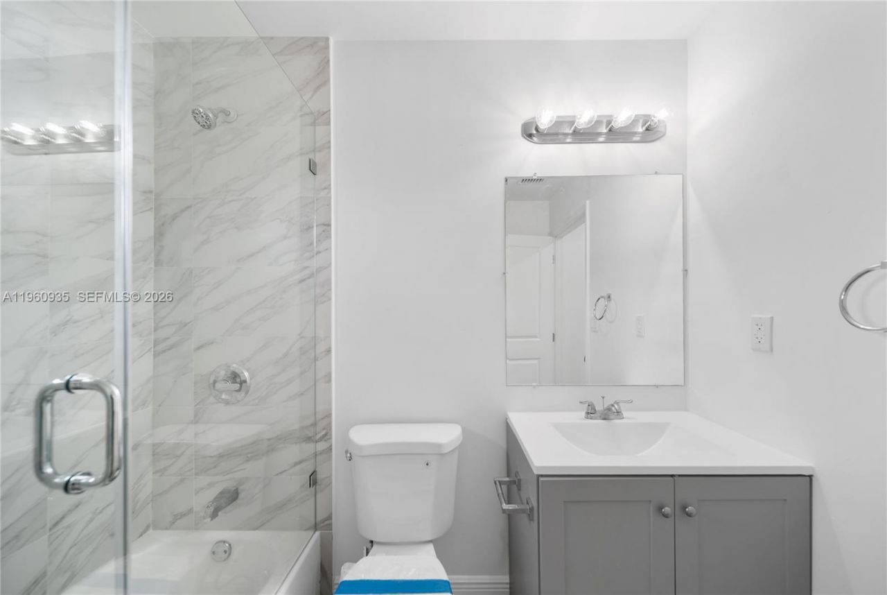 529 NW 56th St , Miami, FL 33127 Photo