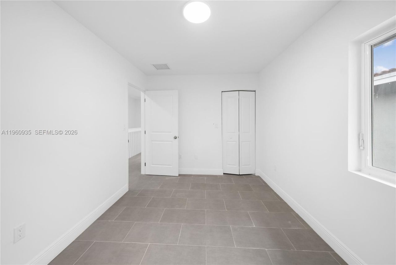 529 NW 56th St , Miami, FL 33127 Photo