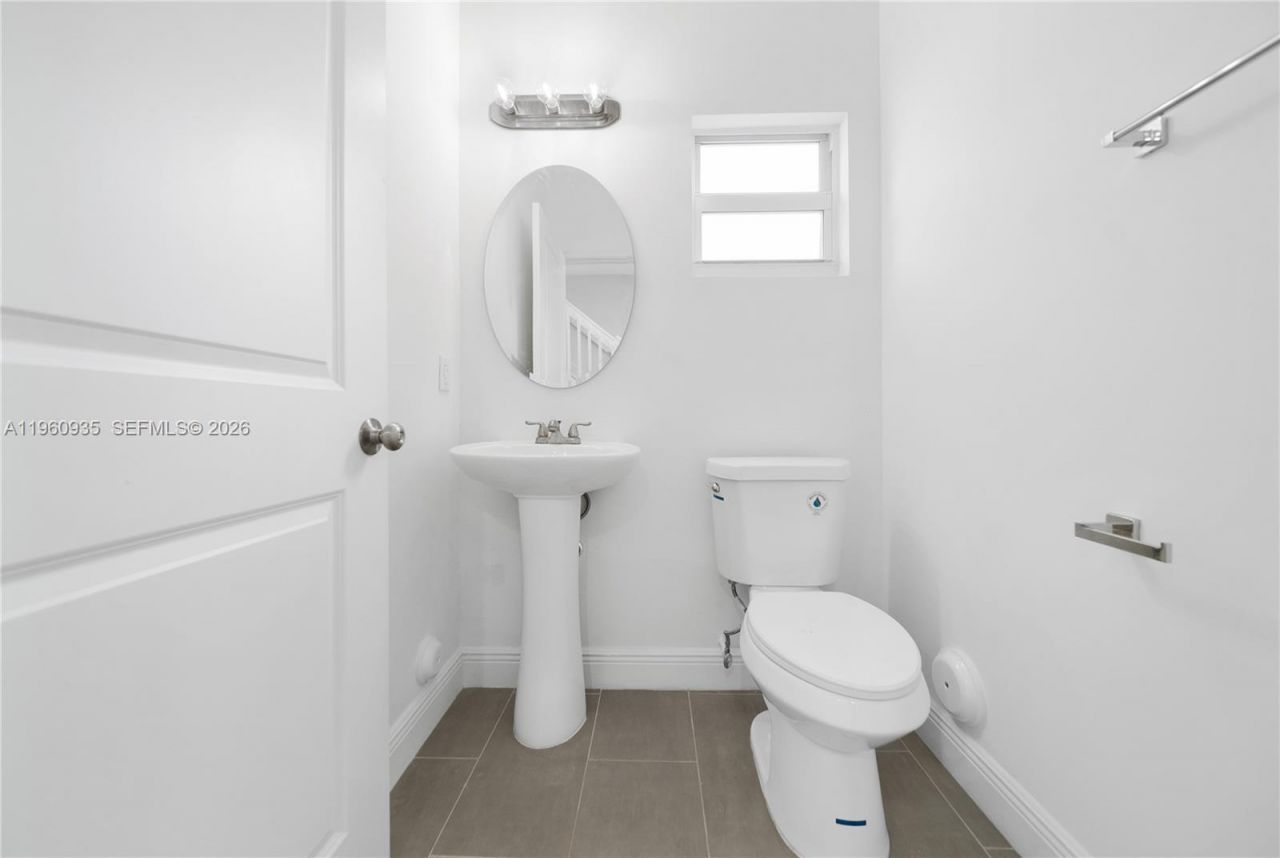 529 NW 56th St , Miami, FL 33127 Photo