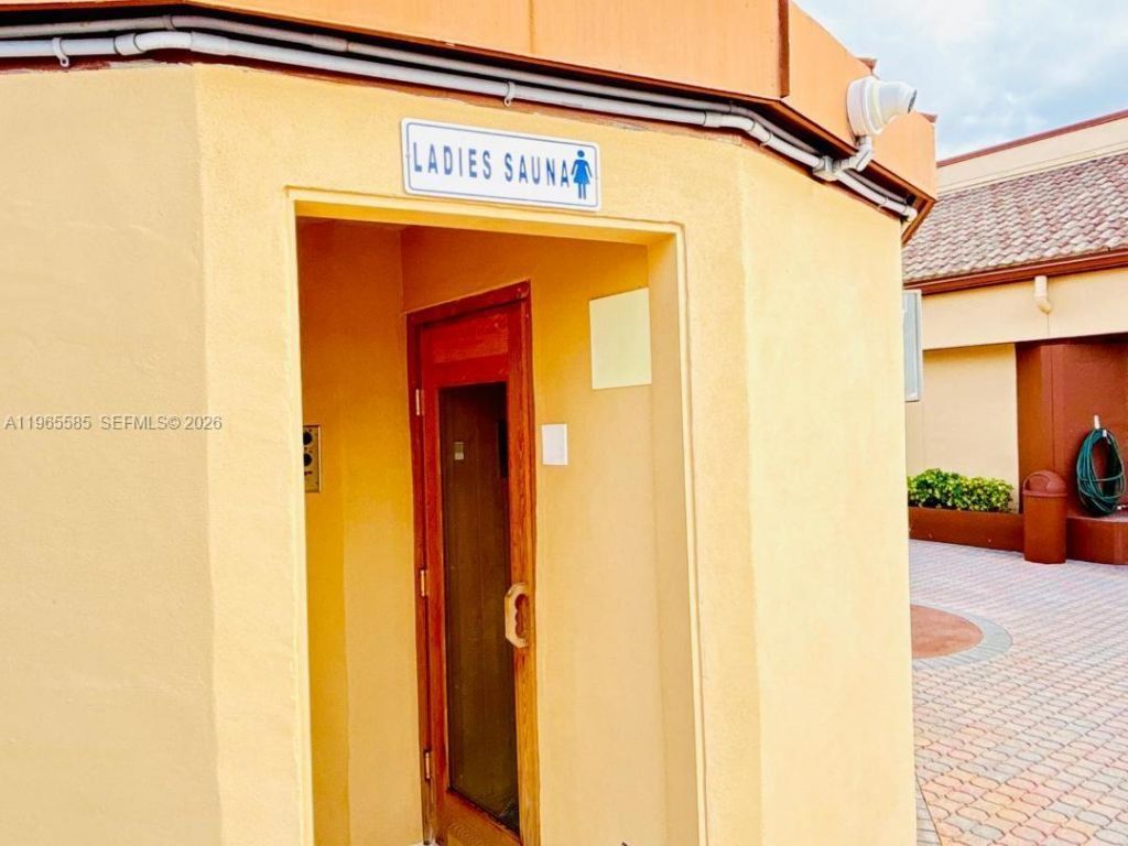 2780 N Pine Island Rd, Unit 101, Sunrise, FL 33322 Photo