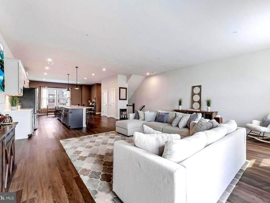 16342 Connors Way, Unit 4, Rockville, MD 20855 Main Photo