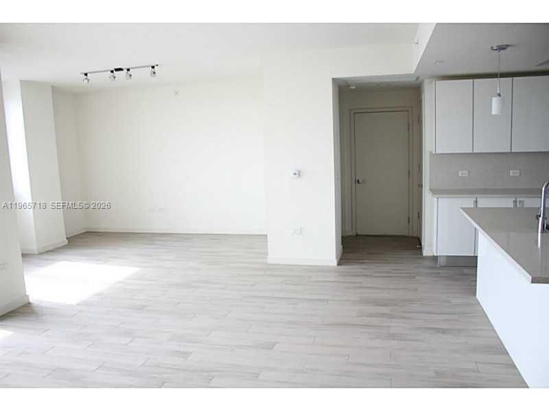 999 SW 1st Ave , Unit 2106, Miami, FL 33130 Photo