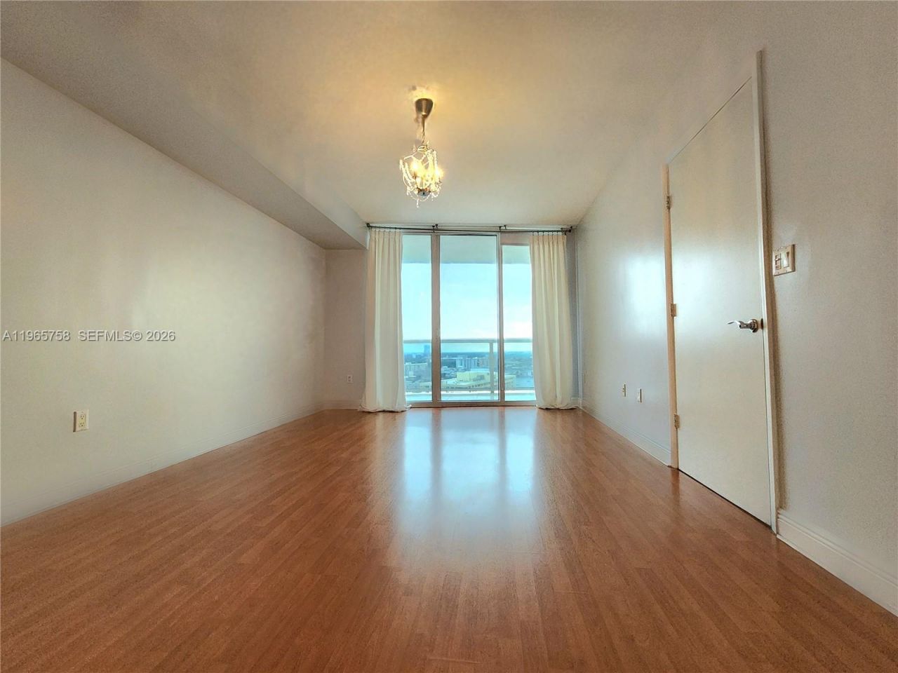 1800 S Ocean Dr, Unit 2406, Hallandale Beach, FL 33009 Photo