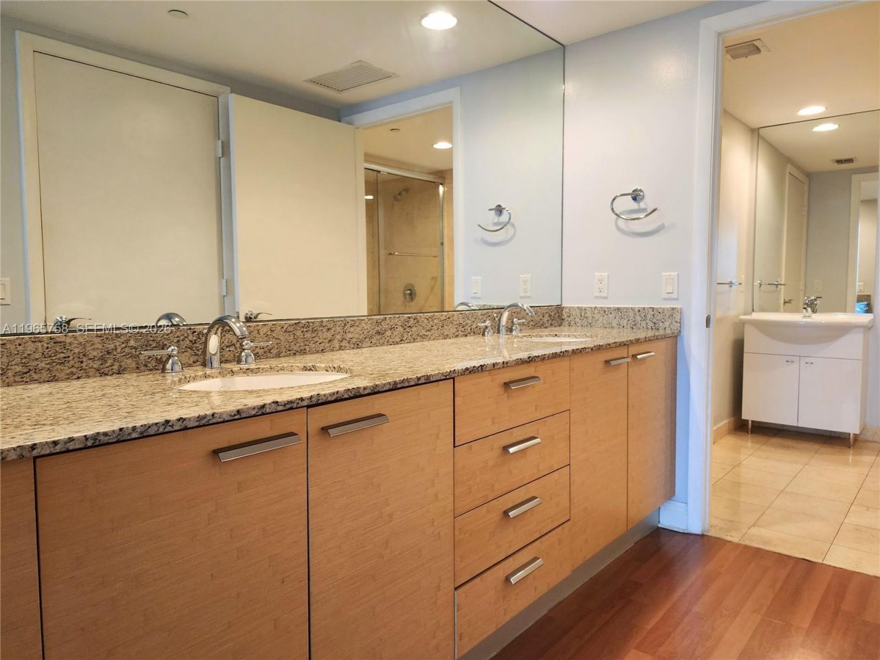 1800 S Ocean Dr, Unit 2406, Hallandale Beach, FL 33009 Photo